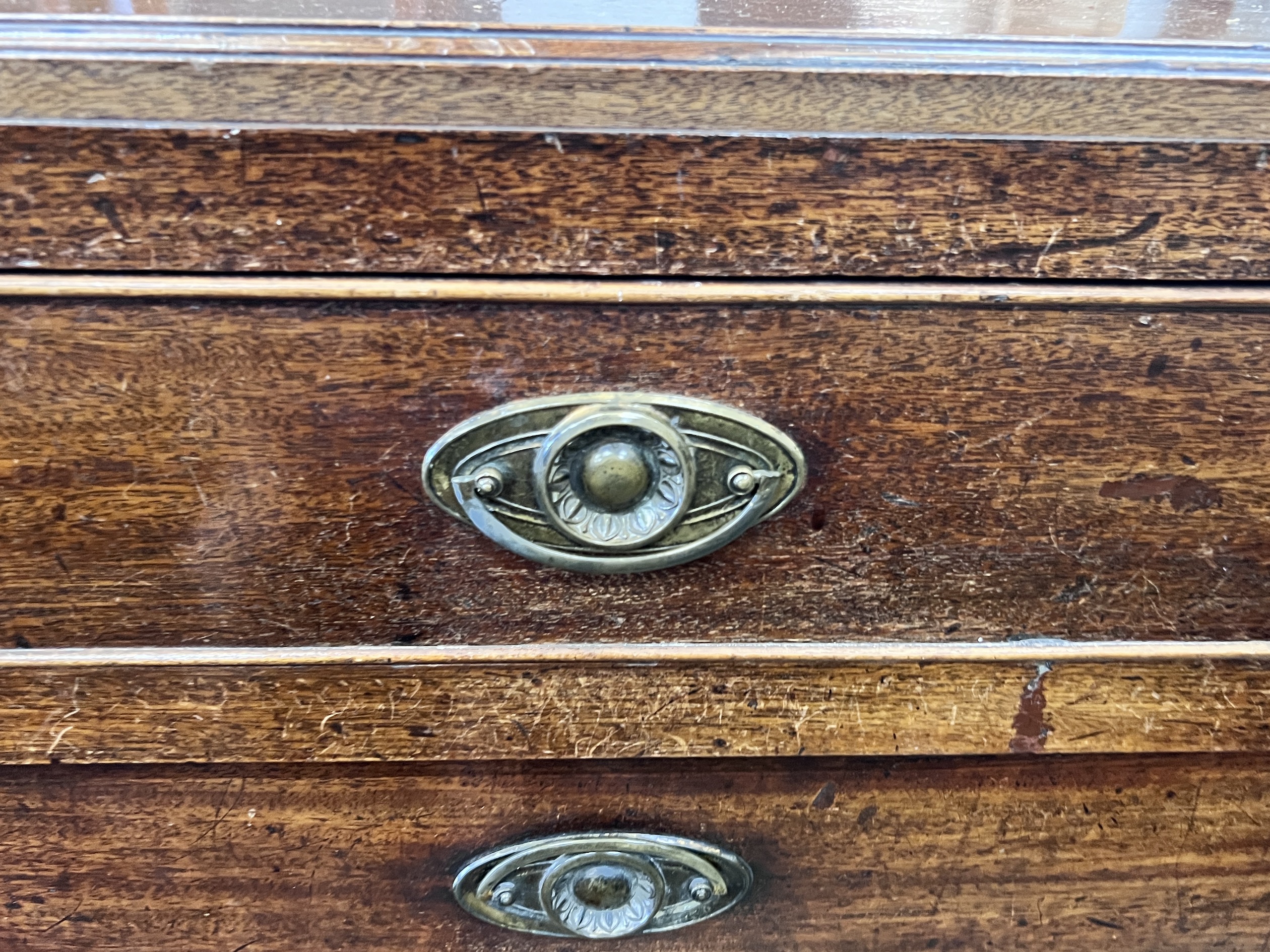 A George III mahogany five drawer chest, width 121cm, depth 45cm, height 92cm